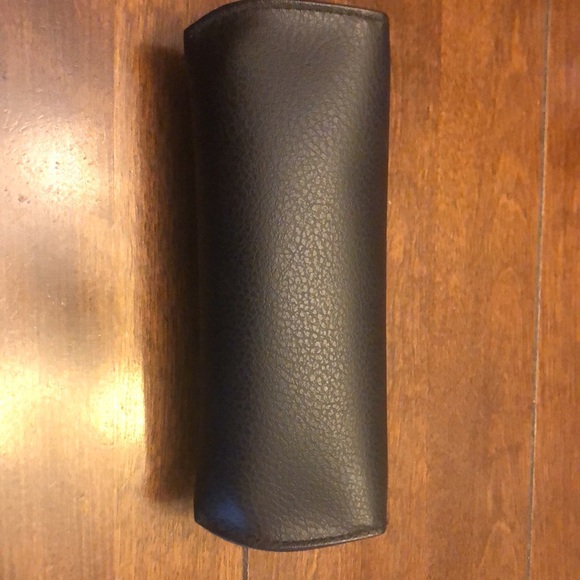 Ray-ban sunglasses case - Picture 3 of 6